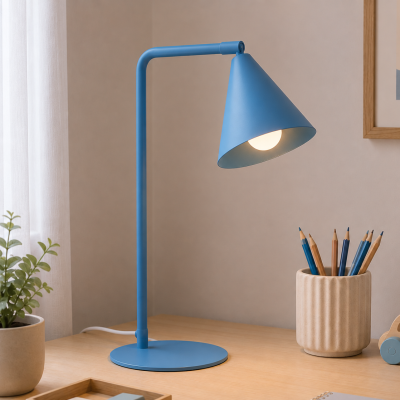 Błękitna lampka biurkowa Doka o minimalistycznym designie