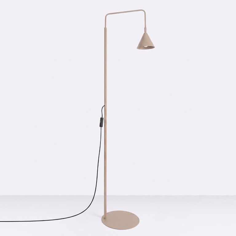 loftowa-taupe-lampa-podłogowa-do-sypialni