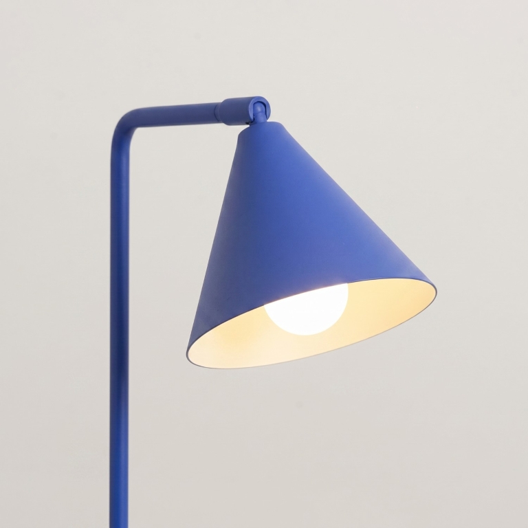 niebieskie-lampki-nocne