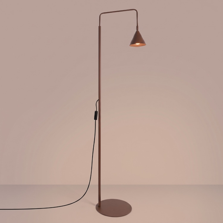 nowoczesna-lampa-w-kolorze-brązowym