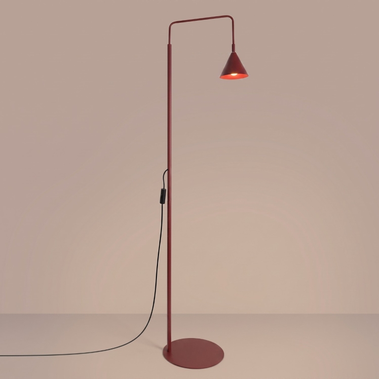 nowoczesna-lampa-w-kolorze-czerwonym