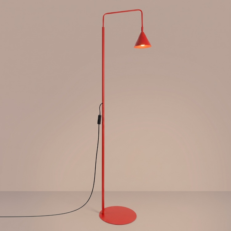 nowoczesna-lampa-w-kolorze-czerwonym