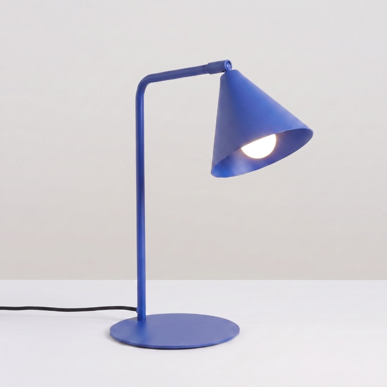 nowoczesna-lampa-w-kolorze-niebieskim
