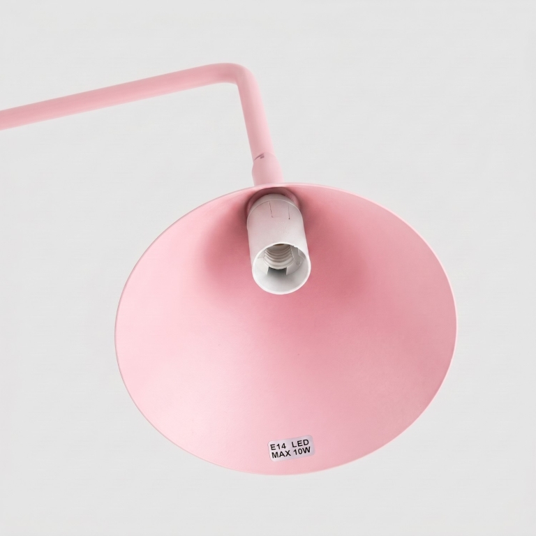 różowa-lampa-na-biurko