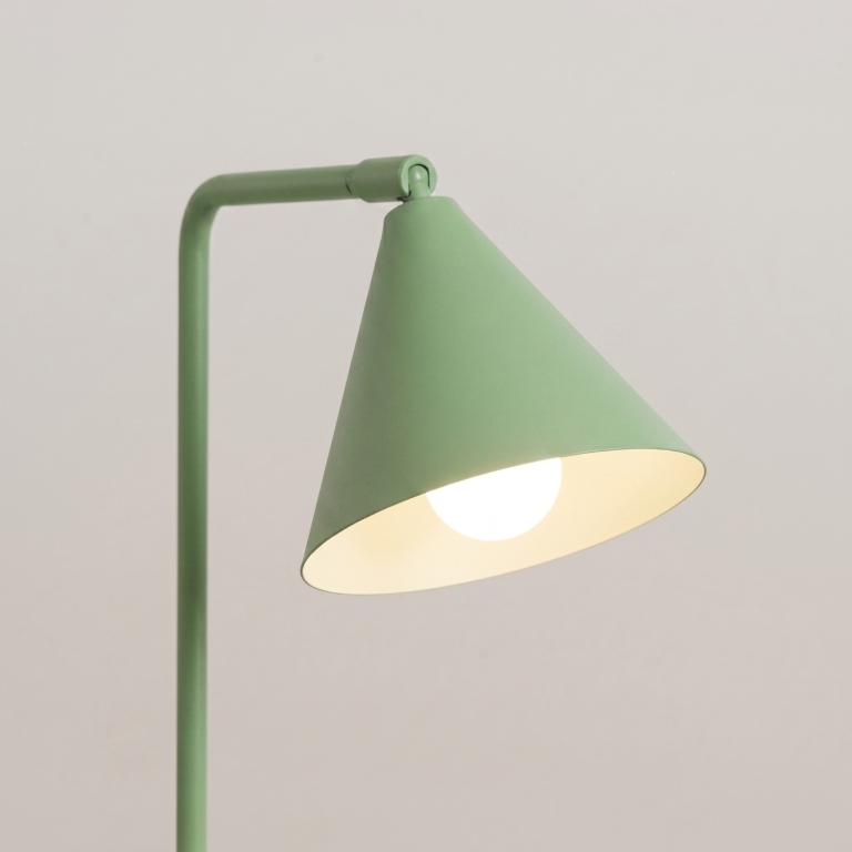 skandynawska-szałwiowa-lampka-do-sypialni