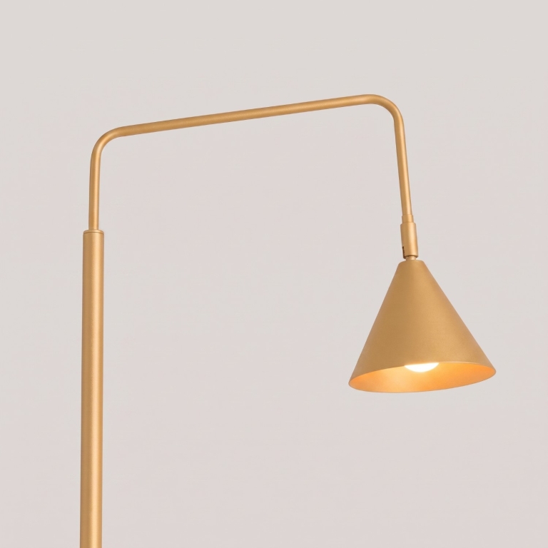 stylowa-złota-lampa-podłogowa-do-gabinetu