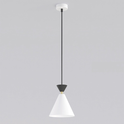 Biała lampa wisząca Nuvia z czarnym detalem