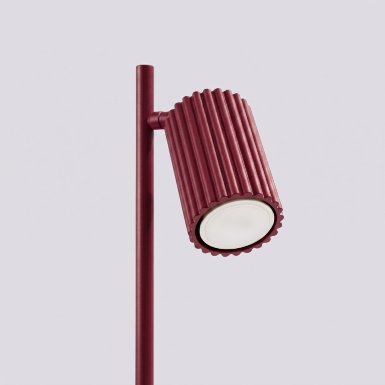 aluminiowa-designerska-lampa-biurkowa