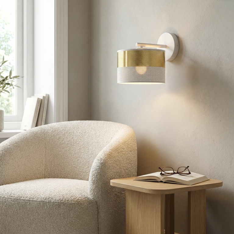 biała-lampa-ścienna