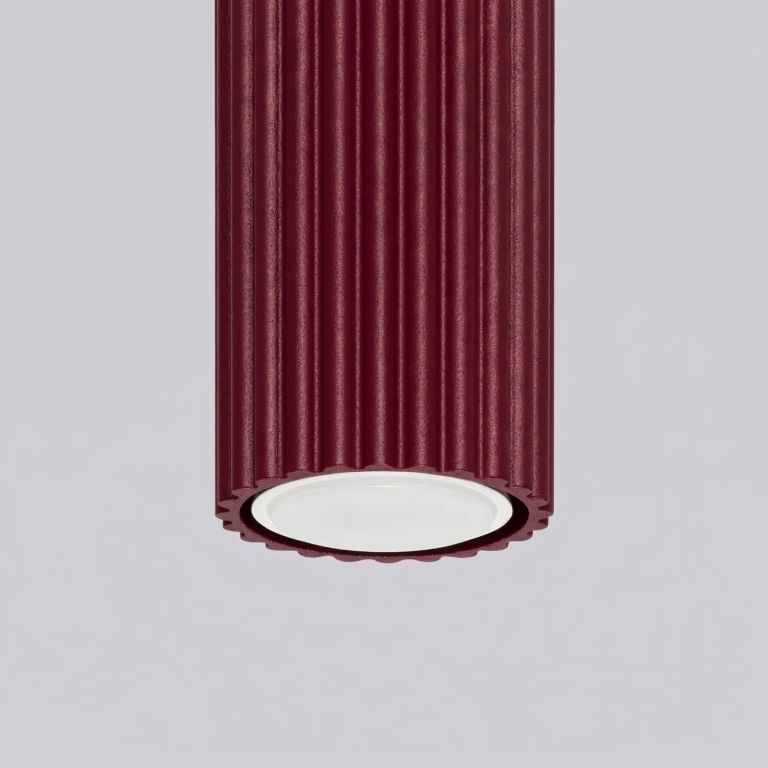 bordowy-aluminiowy-plafon-z-kloszem-tubą