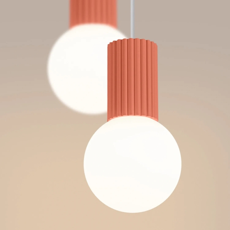 brzoskwiniowa-szklana-lampa-wisząca