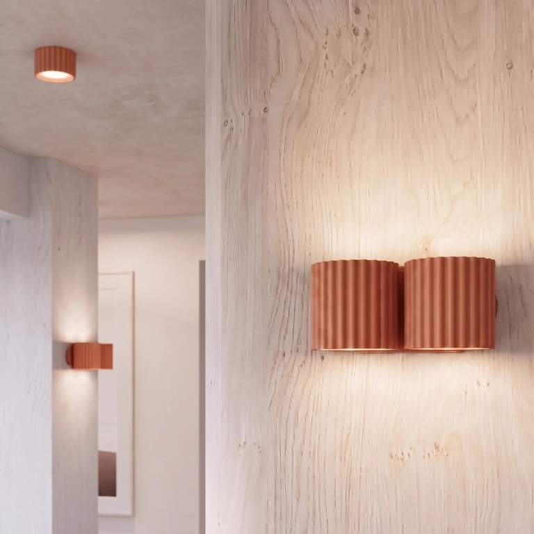 ceglasta-designerska-lampa-ścienna