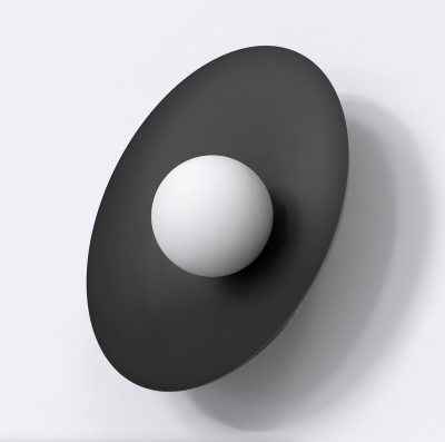 Designerska lampa ścienna Nessa z czarnym stelażem