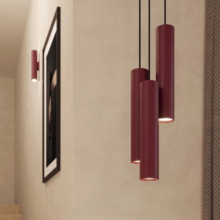 czerwona-lampa-ścienna