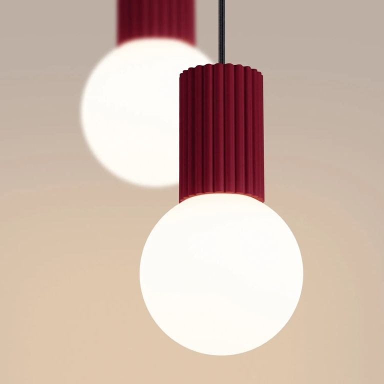 czerwona-lampa-wisząca