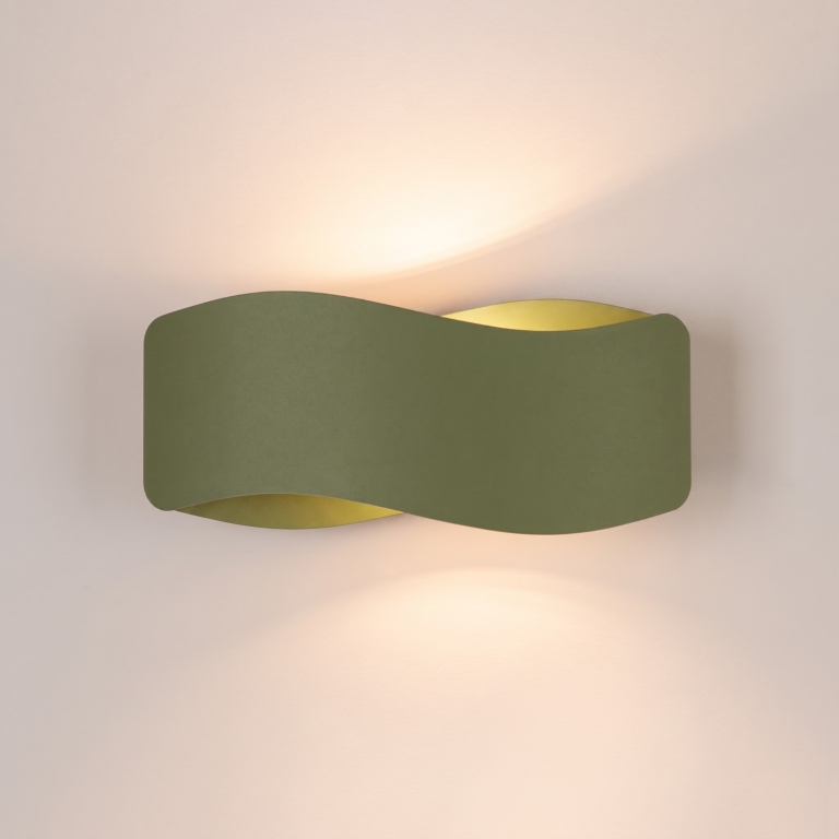 designerska-lampa-ścienna-w-kolorze-oliwkowozielonym