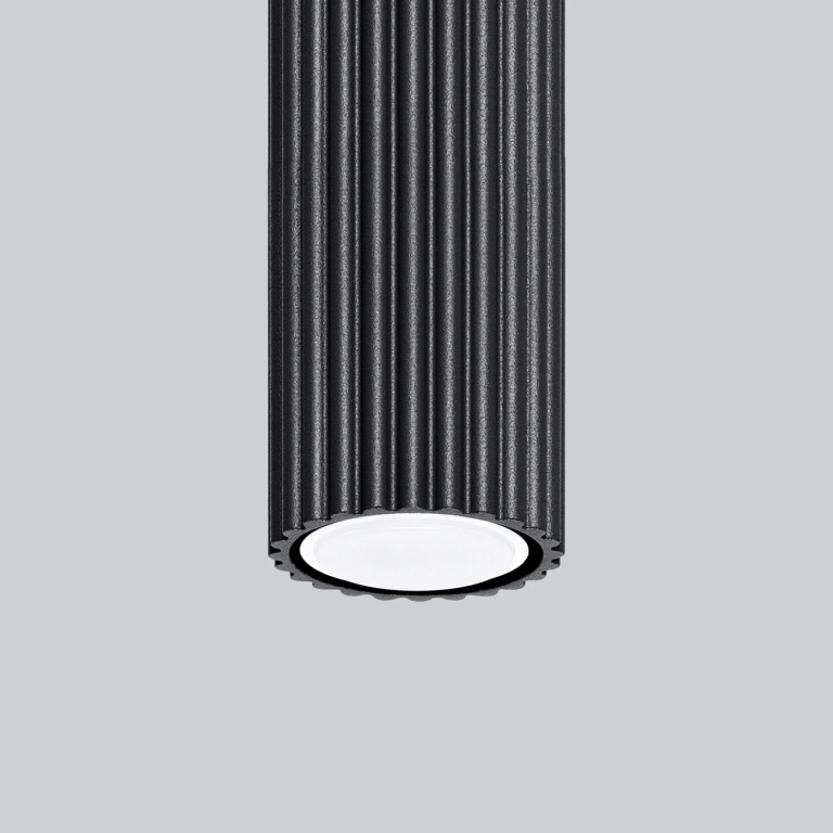 elegancki-czarny-spot-sufitowy-do-łazienki
