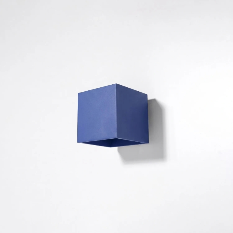 granatowa-lampa-ścienna