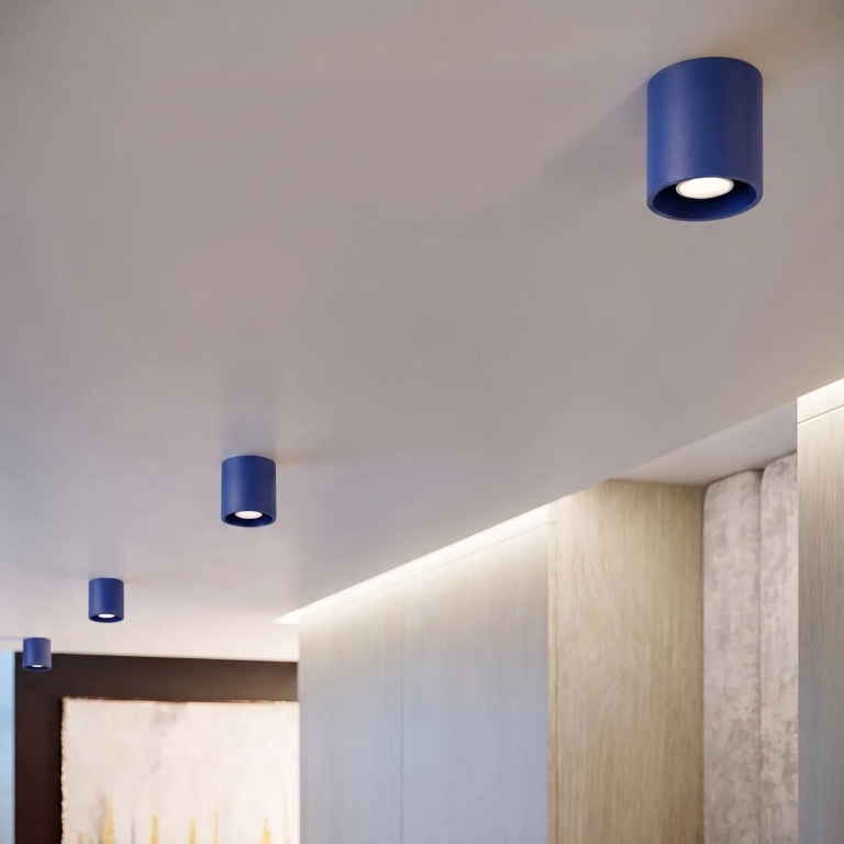 granatowa-lampa-sufitowa