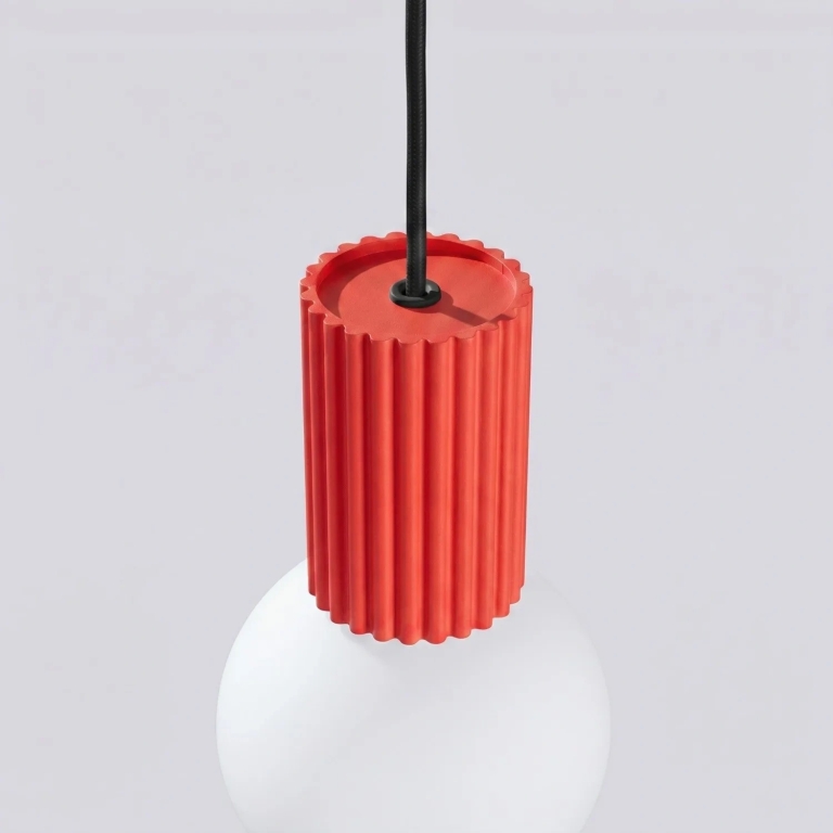 industrialna-lampa-wisząca-czerwona-do-jadalni