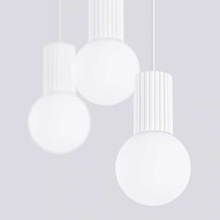 industrialna-lampa-wisząca-śnieżnobiała