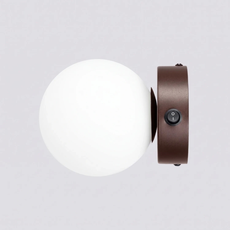 kawowa-lampa-ścienna