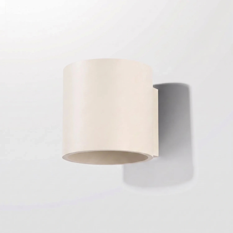 kremowa-aluminiowa-lampa-ścienna
