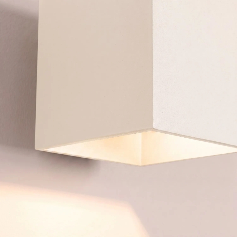 lampa-ścienna-ozdobna