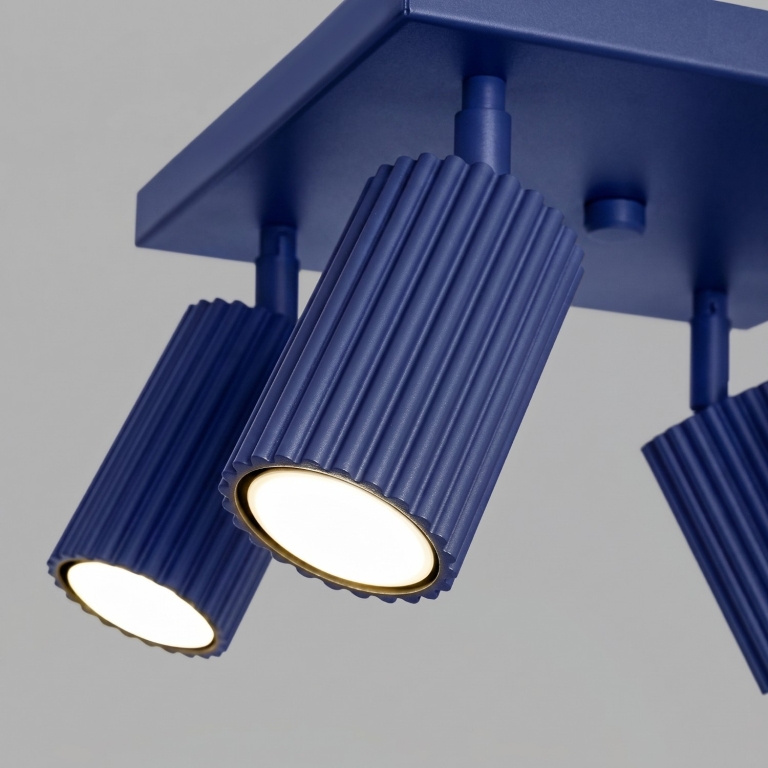 lampa-sufitowa-nowoczesna-z-ryflowanymi-kloszami