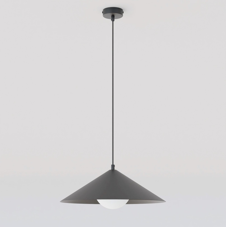 lampa-wisząca-czarna-nad-schody