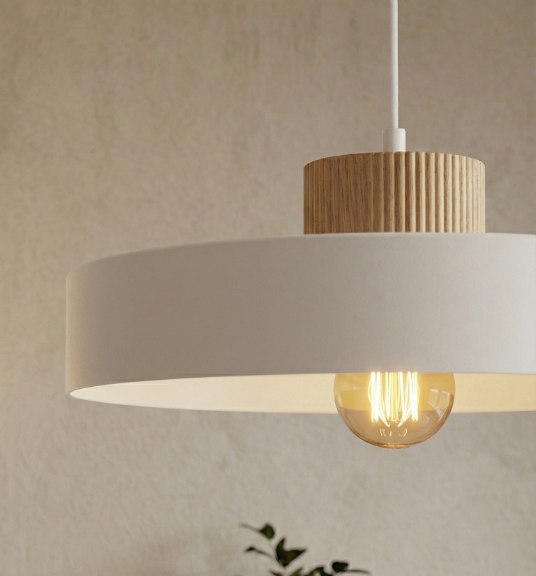 lampa-wisząca-dekoracyjna-biała