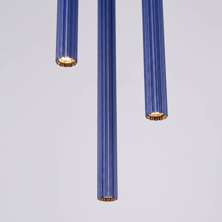 lampa-wisząca-w-kolorze-kobaltowym