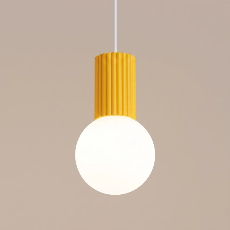 lampa-wisząca-w-kolorze-żółtym