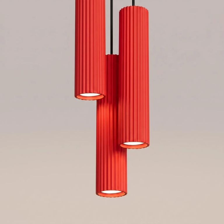 metalowa-lampa-wisząca-z-ryflowanymi-kloszami