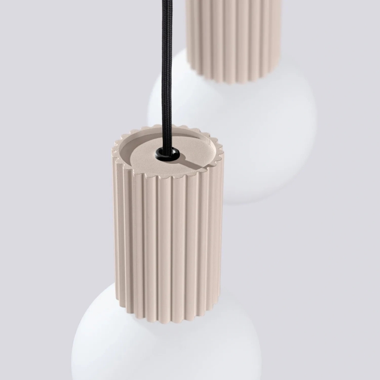 minimalistyczna-szklana-lampa-wisząca