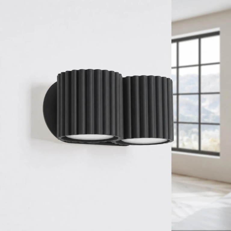 nowoczesna-lampa-ścienna-czarna-do-sypialni