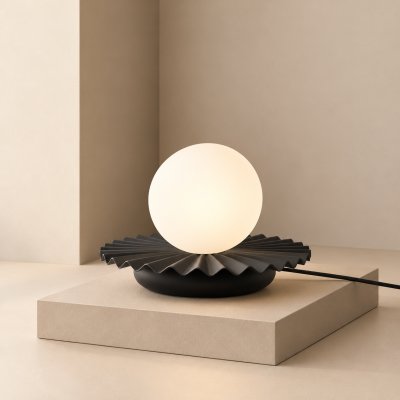 Designerska lampa stołowa Flara w wersji czarnej