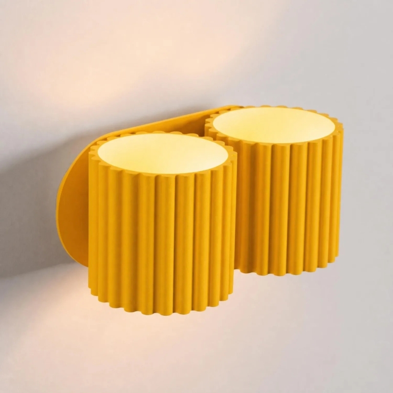 nowoczesna-metalowa-lampa-ścienna