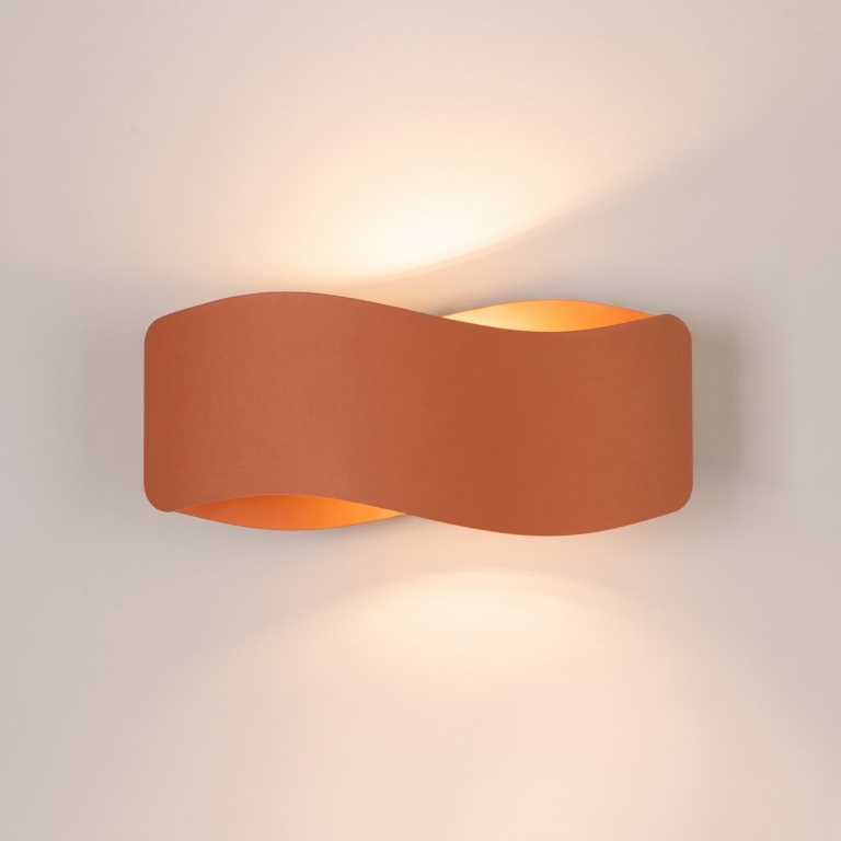 ochrowa-lampa-ścienna-designerska