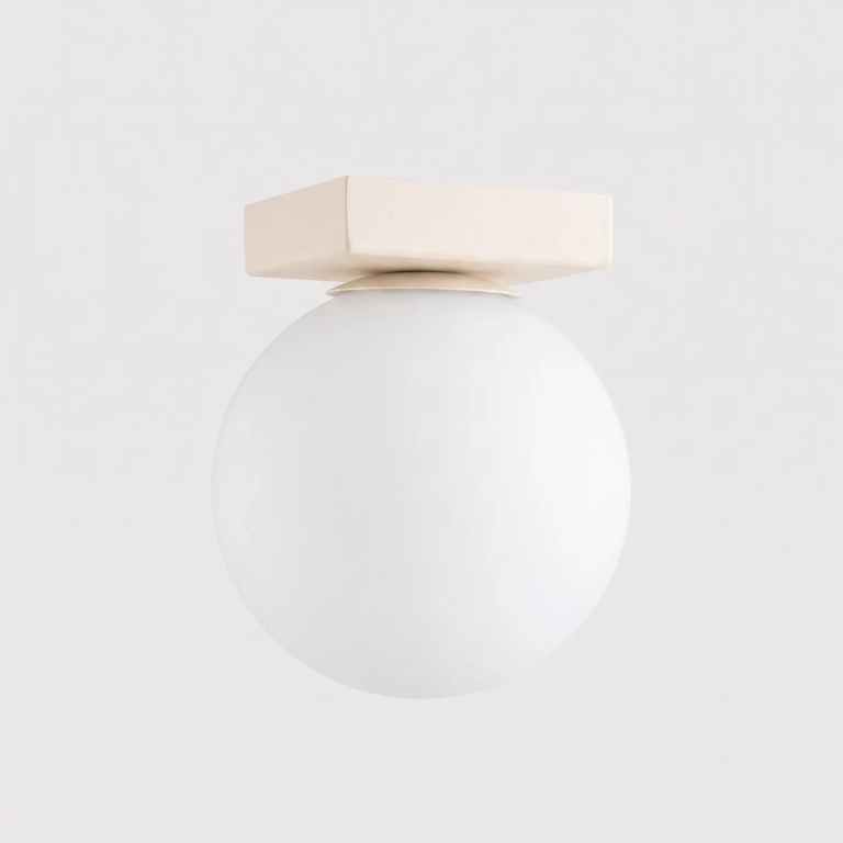 ozdobna-beżowa-lampa-sufitowa-do-sypialni
