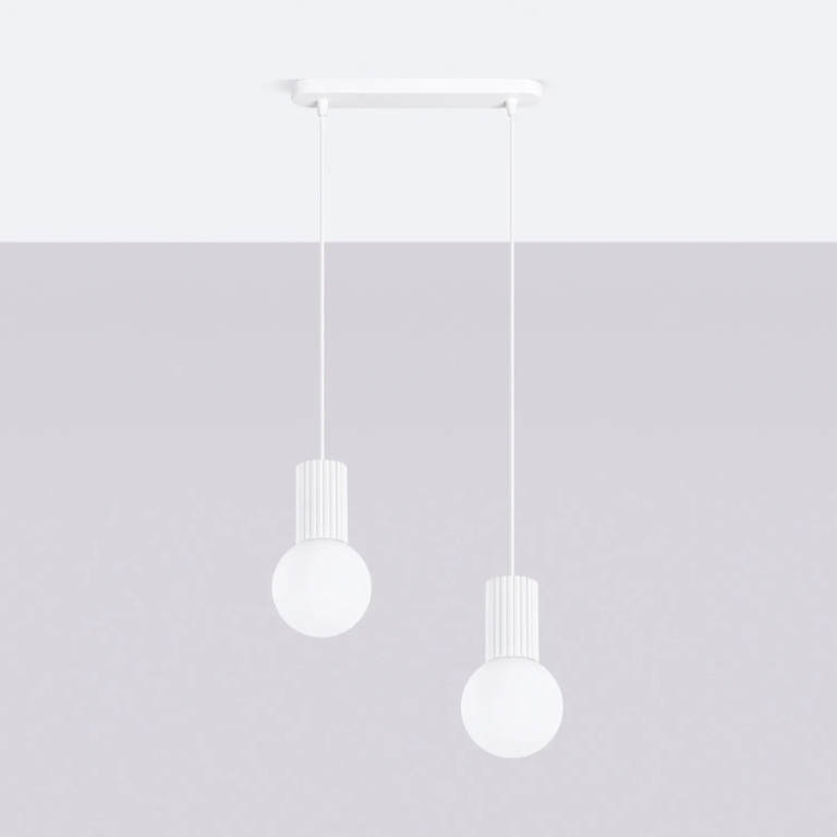 śnieżnobiała-szklana-lampa-wisząca