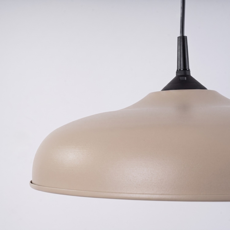 stalowa-lampa-wisząca-do-sypialni