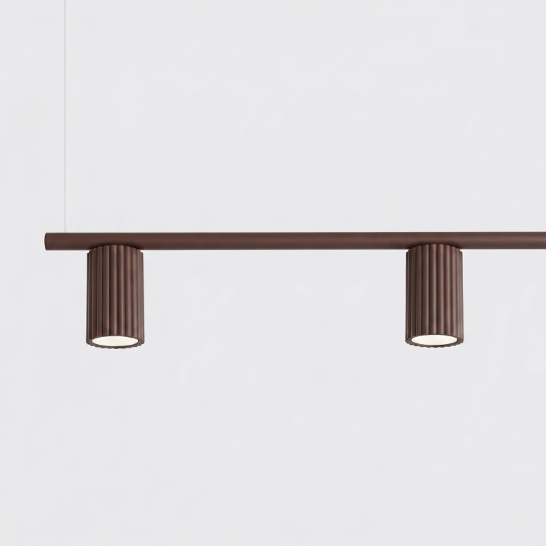 stylowa-kawowa-lampa-wisząca-z-ryflowanymi-kloszami