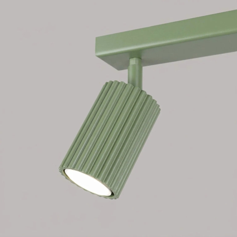 subtelna-zielona-lampa-sufitowa-do-łazienki