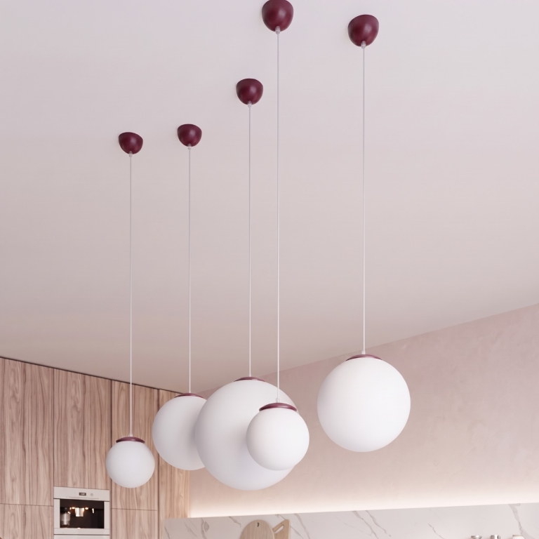 szklana-czerwona-lampa-wisząca