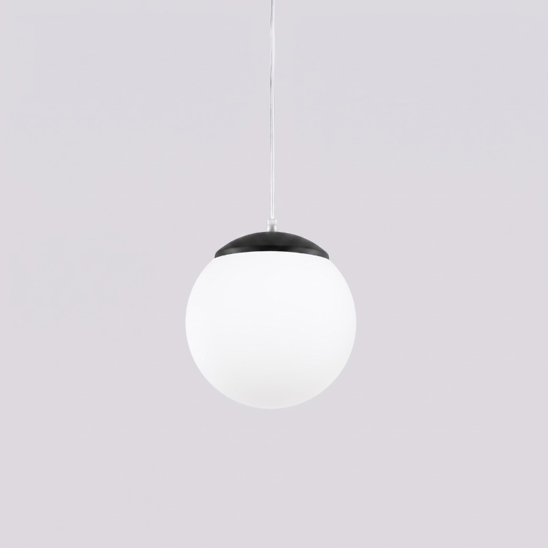 szklana-lampa-wisząca-czarna
