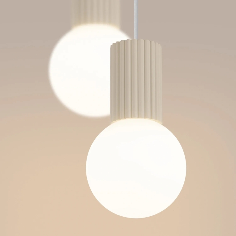 szklana-nowoczesna-lampa-wisząca