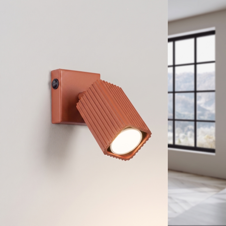 aluminiowa-ozdobna-lampa-ścienna