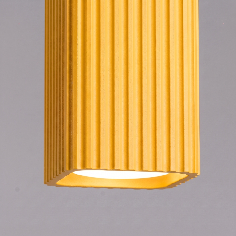 aluminiowy-spot-sufitowy-złocisty