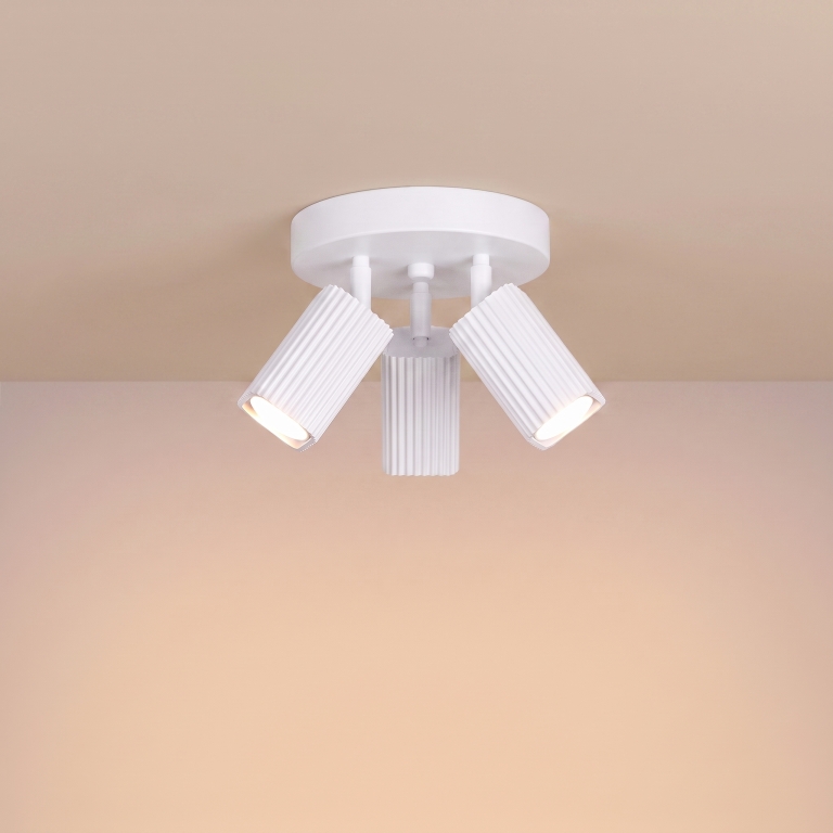 biała-lampa-sufitowa